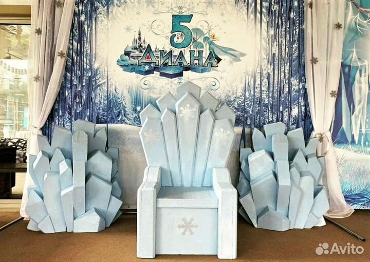 Статуи, скульптуры, муляжи, фигуры, декорации