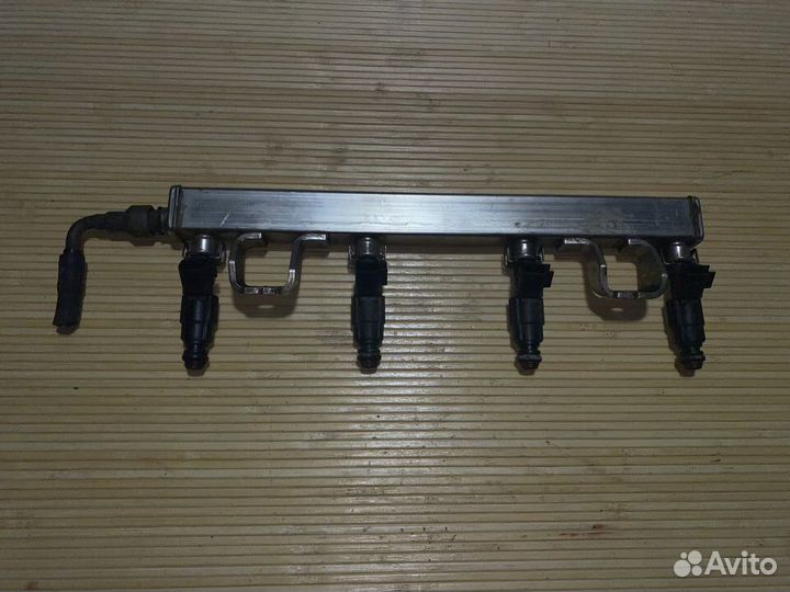 Форсунка топливная Volvo S40/C30/V50 1.8-2.0 l