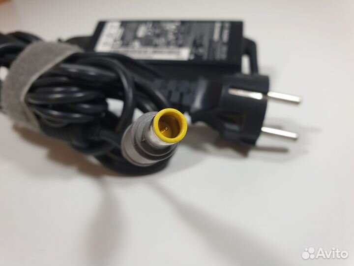 Блок питания Lenovo 20V 3,25A 65W 7,9 x 5,5mm ориг