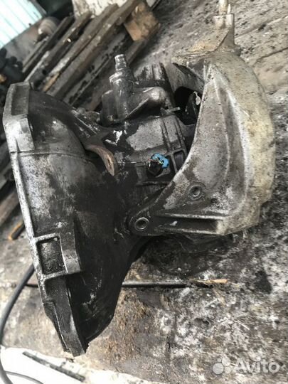 МКПП (механическая коробка переключения передач) D