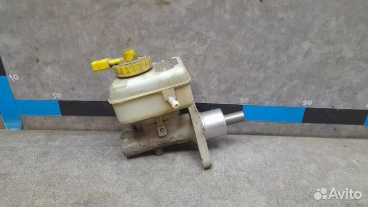 Главный тормозной цилиндр Skoda Octavia A4 1.6 BFQ