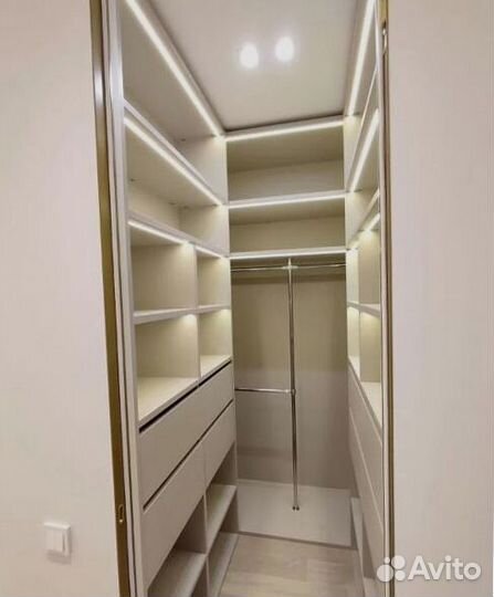 Мебель на заказ для студии