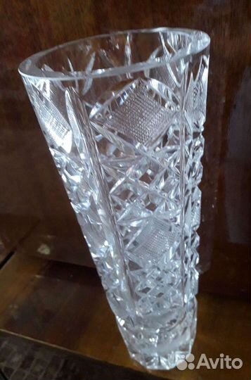 Хрустальная ваза