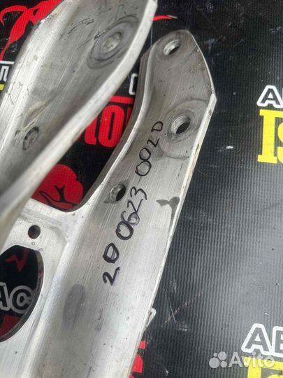 Рычаг задний правый Audi Q7 4M