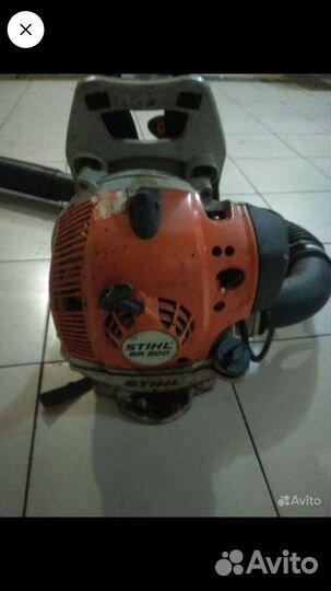 Бензиновая воздуходувка