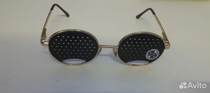 Очки перфорационные, тренажер для коррекции зрения