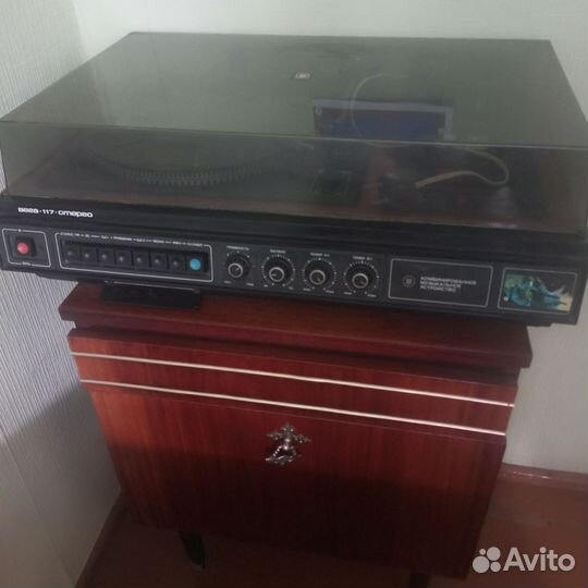 Продам старый магнитофон