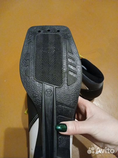 Лыжные ботинки