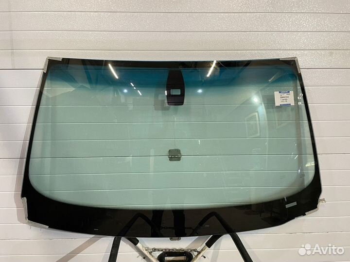 Стекло лобовое Бмв е63