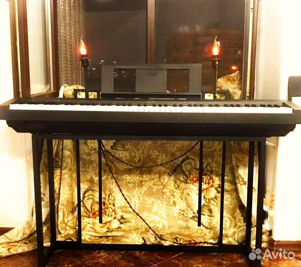 Стойка под Цифровое пианино синтезатор с бра