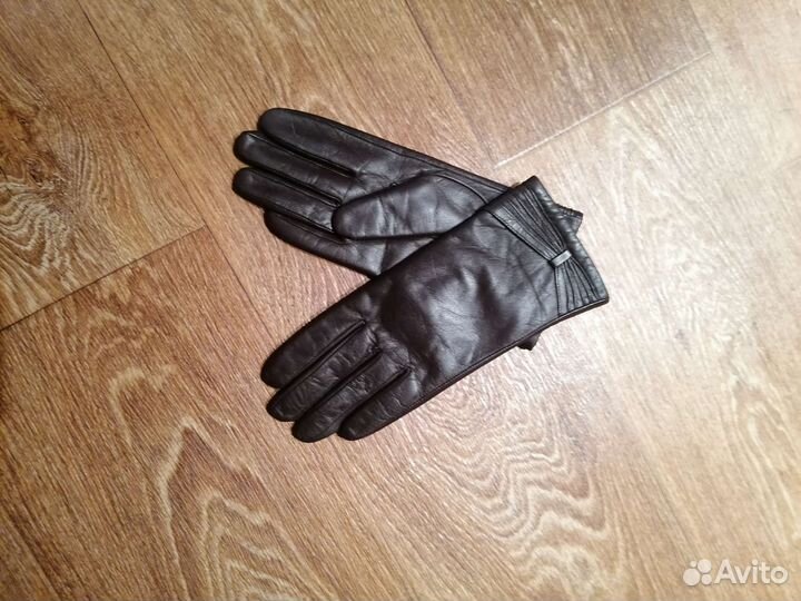 Перчатки женские кожаные новые