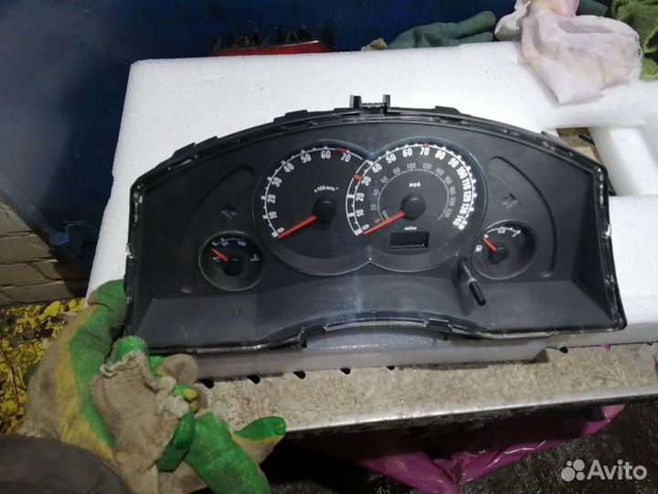 Панель приборов Opel Meriva A