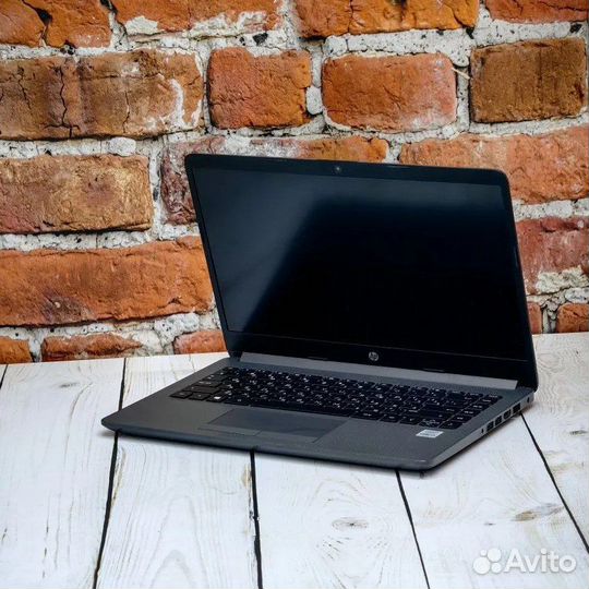 Ноутбук HP 240 G8 / SSD