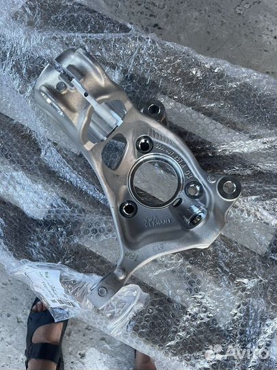 Поворотный кулак vw