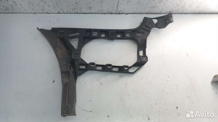 Кронштейн заднего бампера левый VW Passat CC