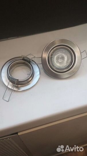 Споты встраиваемые (точечные светильники)