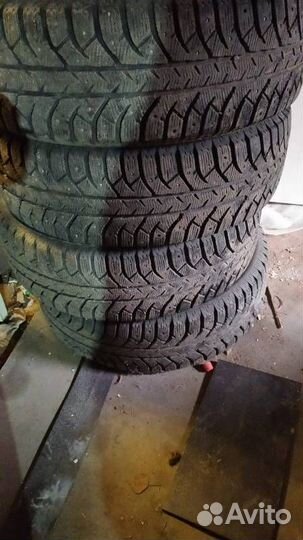 Bridgestone Ice Cruiser 7000 235/65 R17