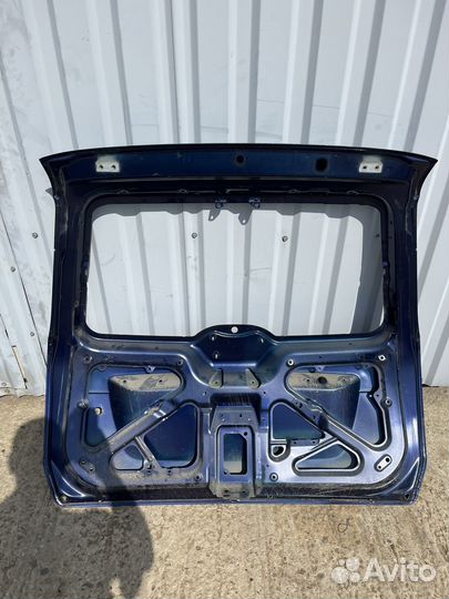 Крышка багажника LADA priora универсал