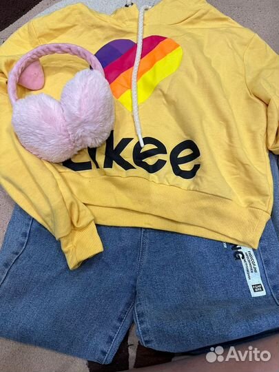 Пакет одежды на девочку 134-140