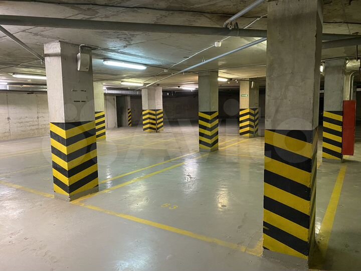 Машиноместо, 15 м²