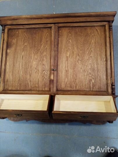 Шкаф навесной для кухни, новый