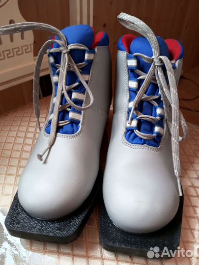 Лыжные ботинки 34