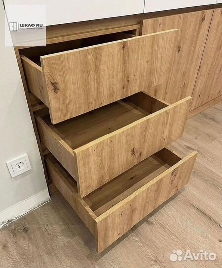 Современный шкаф купе