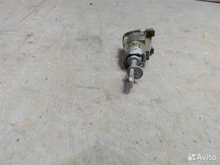 Личинка замка двери от Skoda Fabia 1999-2006