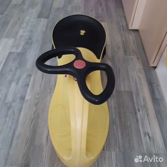 Машинка каталка бибикар