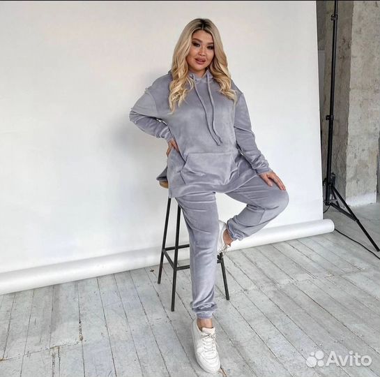 Костюм спортивный