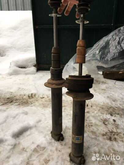 Задние газовые стойки для ваз 2110, 2111