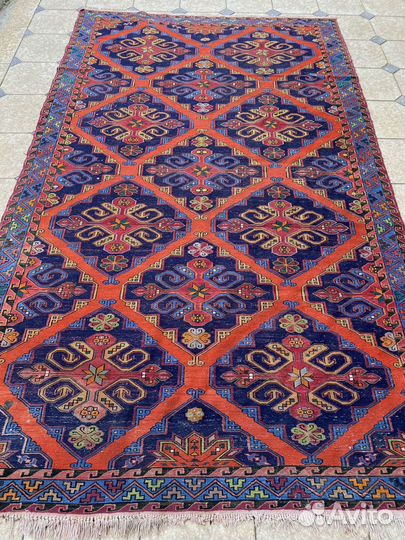 Старинный сумах, антиквариат