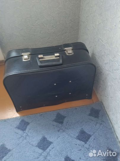 Продам швейную машинку