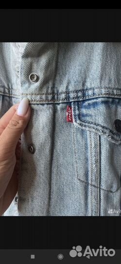 Джинсовая куртка Levis женская c мехом s-m