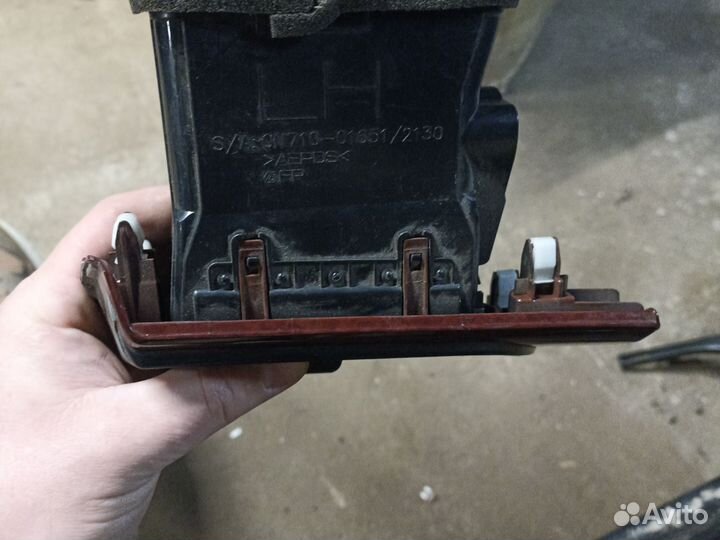 Левый воздуховод toyota camry v50