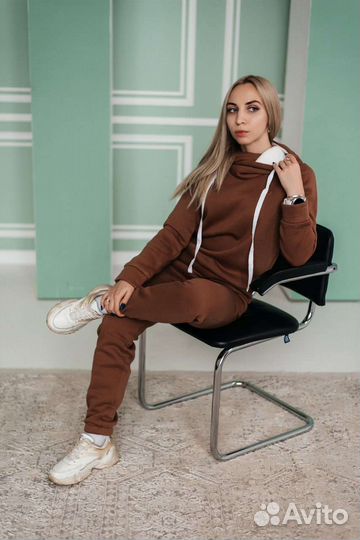 Спортивный костюм женский
