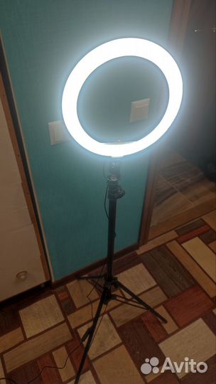 Кольцевая лампа 26 см