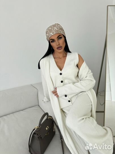 Костюм тройка