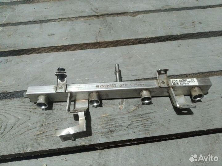 Топливная рейка Chevrolet Cobalt седан 1.5 2013