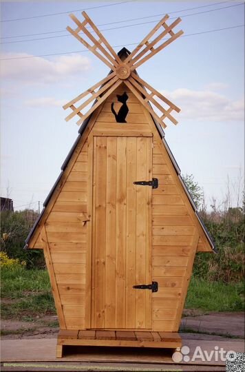 Дачный туалет деревянный