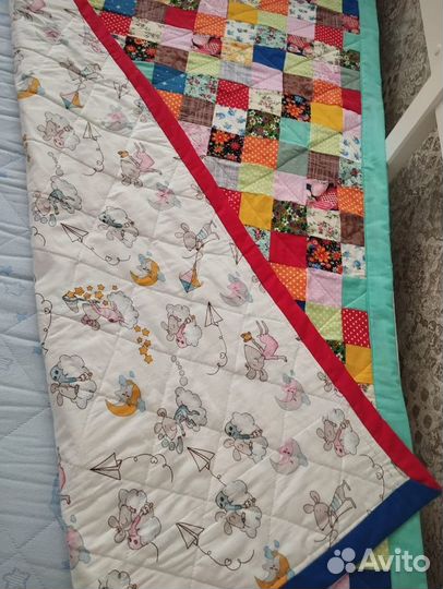 Лоскутное одеяло-покрывало на детскую кровать