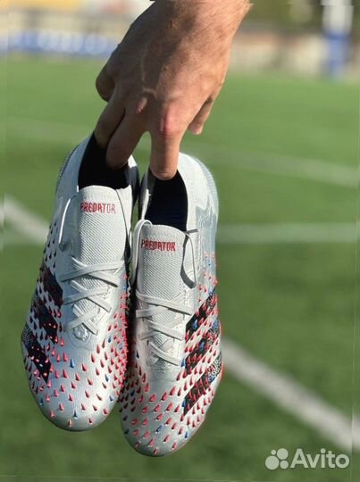 Бутсы Adidas Predator Freak white