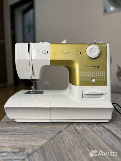 Швейная машина Astralux