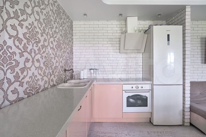 4-к. квартира, 100 м², 4/5 эт.