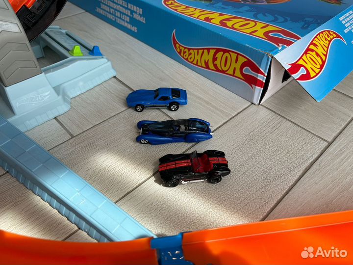 Гоночный трек hot wheels