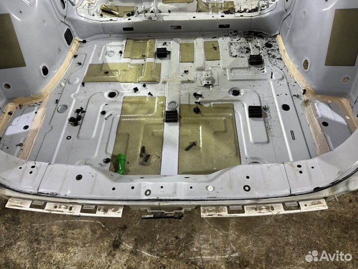 Панель задняя (идеальная) (Geely Tugella)