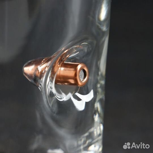 Стакан 'Непробиваемый. Работайте братья', с пулей