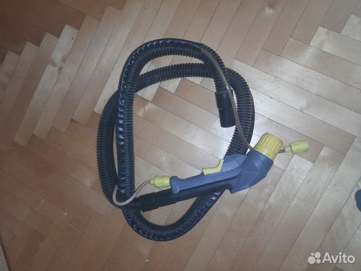 Моющий пылесос Karcher puzzi 8 1