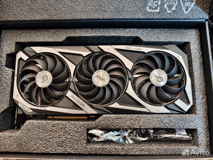 Asus Rog Strix Gaming RX6800 OC