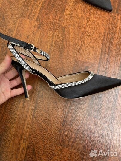 Босоножки женские 39 размер